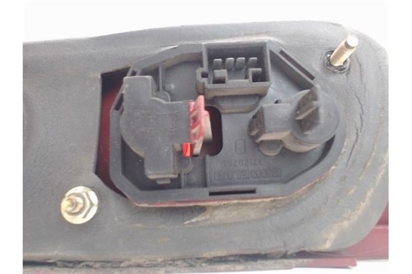 Recambio de piloto trasero derecho para alfa romeo 146 referencia OEM IAM   