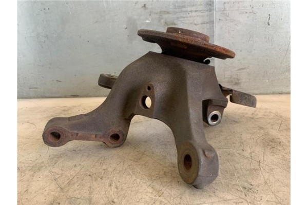 Recambio de mangueta delantero derecha para mercedes-benz vito furgón (638) 2.2 110 cdi  (638.094) referencia OEM IAM A638330033