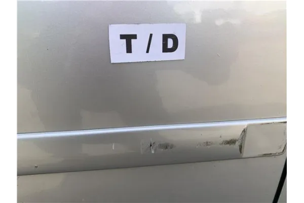 Recambio de puerta trasero derecha para ford focus c-max 2.0 tdci referencia OEM IAM 1496875  