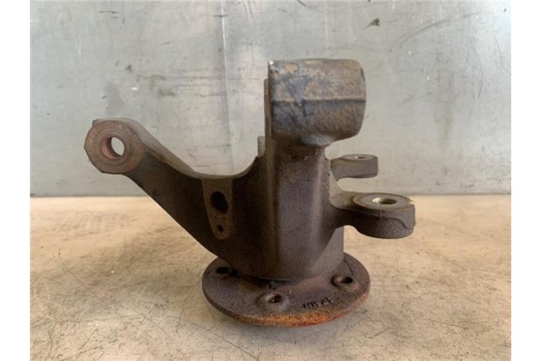 Recambio de mangueta delantero derecha para mercedes-benz vito furgón (638) 2.2 110 cdi  (638.094) referencia OEM IAM A638330033