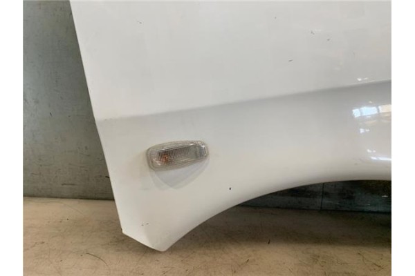 Recambio de aleta delantero derecha para mercedes-benz vito furgón (638) 2.2 110 cdi  (638.094) referencia OEM IAM A6388801506  