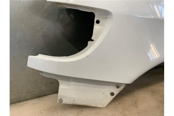 Recambio de aleta delantero izquierda para mercedes-benz vito furgón (638) 2.2 110 cdi  (638.094) referencia OEM IAM A6388801306