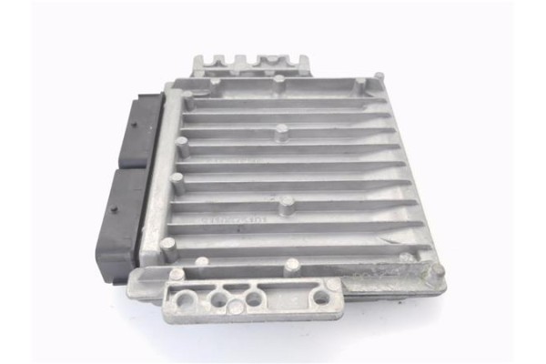 Recambio de centralita para renault clio ii fase i (b/cb0) 1.4 16v (b/cb0l) referencia OEM IAM 8200214973 S118301113 
