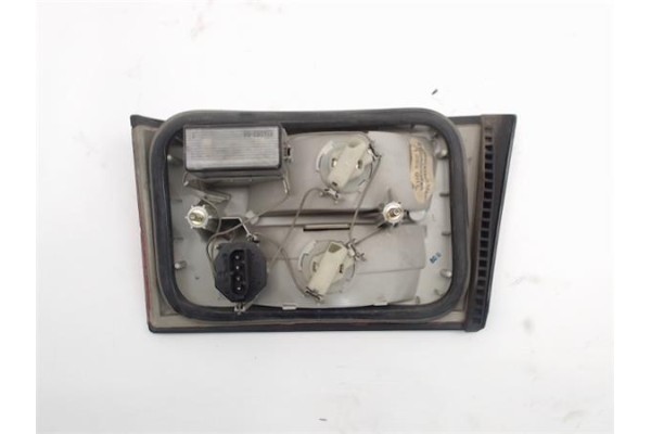 Recambio de piloto porton trasero izquierdo para bmw serie 5 berlina (e34) 2.0 520i (110kw) referencia OEM IAM   