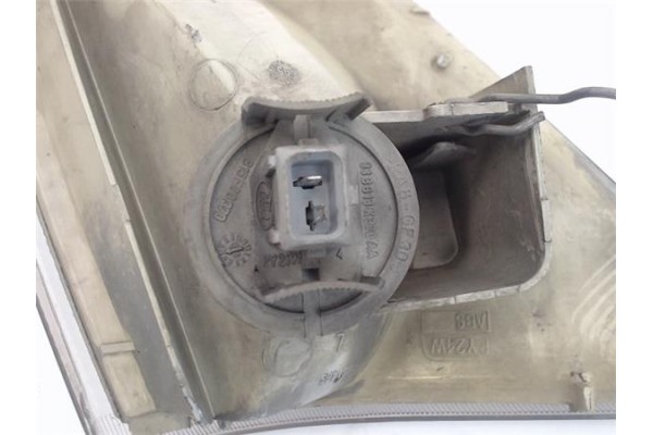 Recambio de intermitente delantero dcho para ford fiesta berl./courier referencia OEM IAM   438 , FIAT | 456 , FIAT | 36 , FORD 