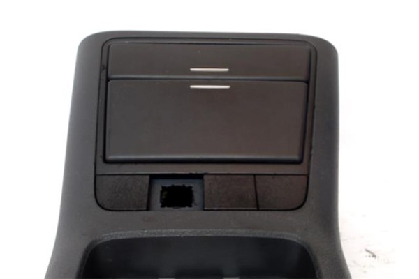Recambio de embellecedor consola central para volkswagen golf v plus (5m1) 1.9 tdi referencia OEM IAM 5M1857307  