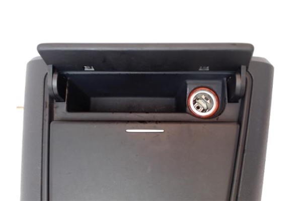 Recambio de embellecedor consola central para volkswagen golf v plus (5m1) 1.9 tdi referencia OEM IAM 5M1857307  