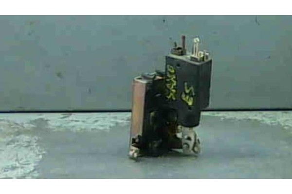 Recambio de cierre electromagnetico delantero derecho para citroen saxo 1.5 d referencia OEM IAM 9136F6  