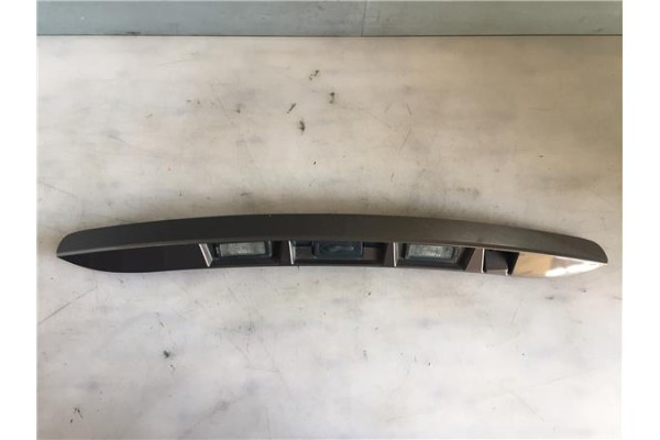 Recambio de moldura porton trasero para renault scenic iii (jz) 1.5 emotion referencia OEM IAM   