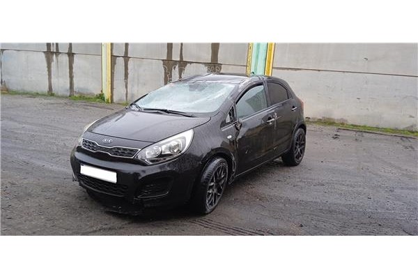 kia rio (ub) del año 2012