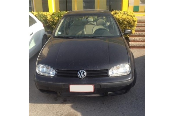 volkswagen golf iv berlina (1j1)(1997) del año 