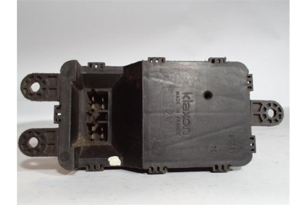 Recambio de caja reles para citroen bx berlina 1.9 gti 16v referencia OEM IAM   