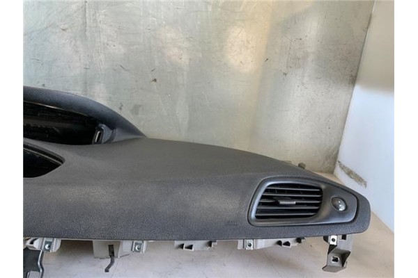 Recambio de salpicadero para renault scenic iii (jz) 1.5 emotion referencia OEM IAM 681008702R  