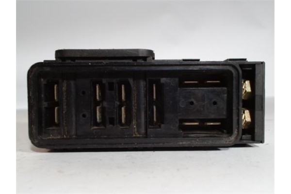 Recambio de caja reles para citroen xm berlina 3.0 v6 exclusive referencia OEM IAM 9608173180  