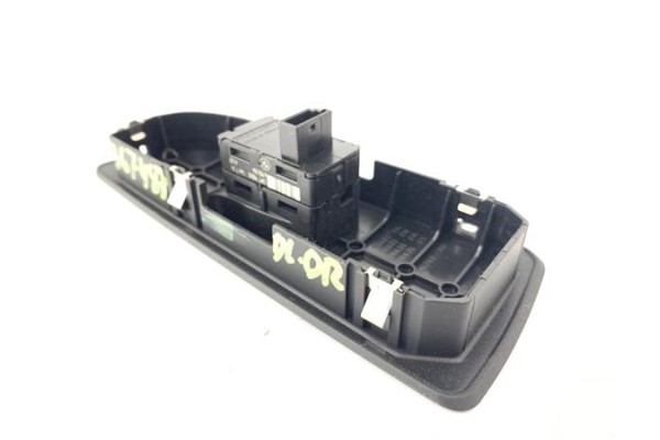 Recambio de mando elevalunas delantero derecho para bmw serie 1 berlina (e81/e87) 2.0 118d referencia OEM IAM 15979800 513371384
