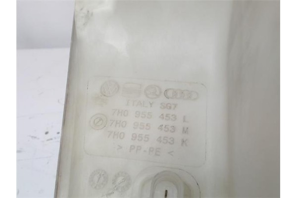 Recambio de deposito limpiaparabrisas para volkswagen multivan v (7hm, 7hn, 7hf, 7ef, 7em, 7en) 2.5 tdi referencia OEM IAM 7H095