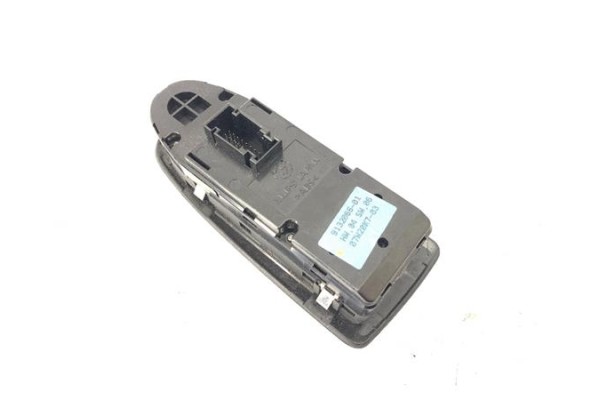 Recambio de mando elevalunas delantero izquierdo para bmw serie 1 berlina (e81/e87) 2.0 118d referencia OEM IAM 913206601 513371