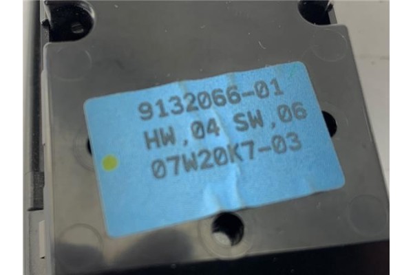 Recambio de mando elevalunas delantero izquierdo para bmw serie 1 berlina (e81/e87) 2.0 118d referencia OEM IAM 913206601 513371