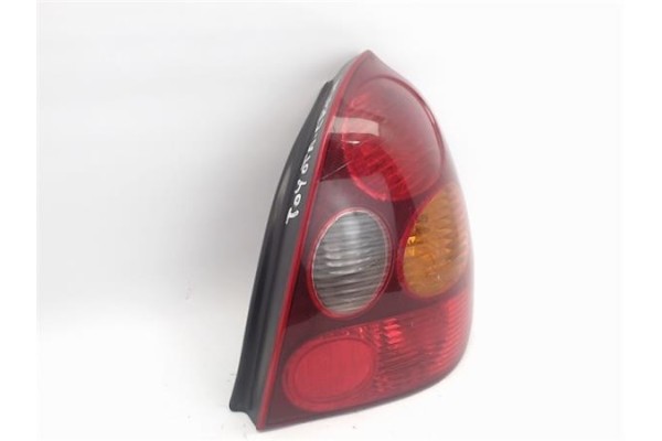 Recambio de piloto trasero derecho para toyota corolla (e11) referencia OEM IAM   