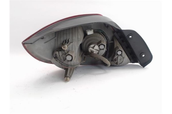 Recambio de piloto trasero derecho para kia rio (bc) referencia OEM IAM   