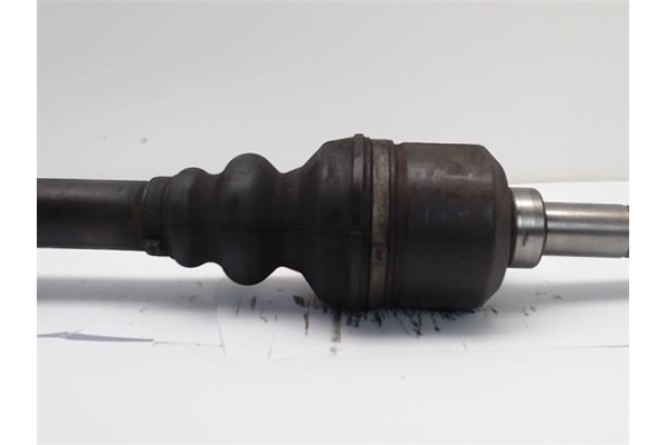 Recambio de palier delantero izquierdo para citroen xsara berlina 1.9 td referencia OEM IAM 3272R8  