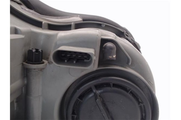 Recambio de faro delantero izquierdo para mercedes-benz clk (bm 209) coupe 2.7 270 cdi (209.316) referencia OEM IAM A2098203761 