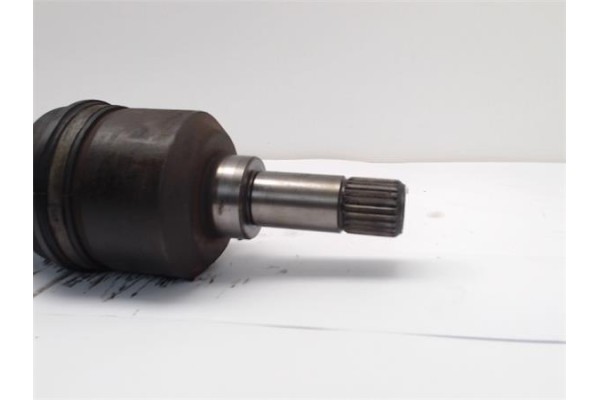 Recambio de palier delantero izquierdo para citroen xsara berlina 1.9 td referencia OEM IAM 3272R8  