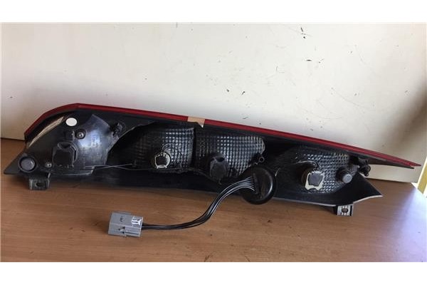 Recambio de piloto trasero derecho para ford transit connect (chc) 1.6 furgón trend referencia OEM IAM DT1113404AB 90019013 1908