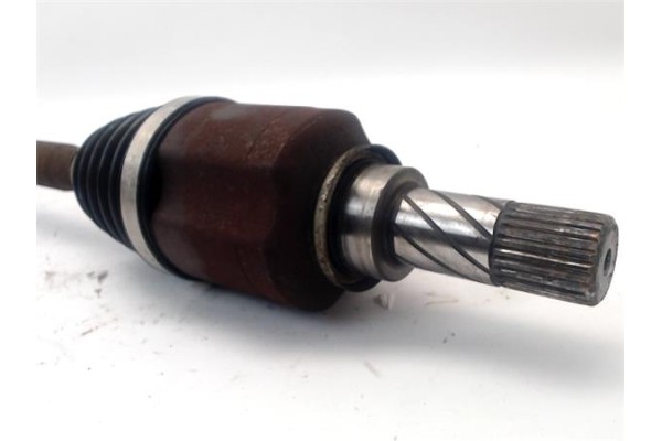 Recambio de palier delantero izquierdo para renault megane iii sport tourer 1.5 dynamique referencia OEM IAM 7711497441  