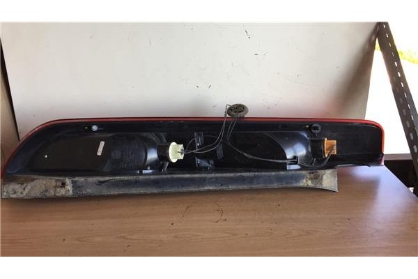 Recambio de piloto trasero derecho para ford focus berlina (cb4) 1.6 titanium referencia OEM IAM 8M5113404AD 0374D 1520757 , FOR