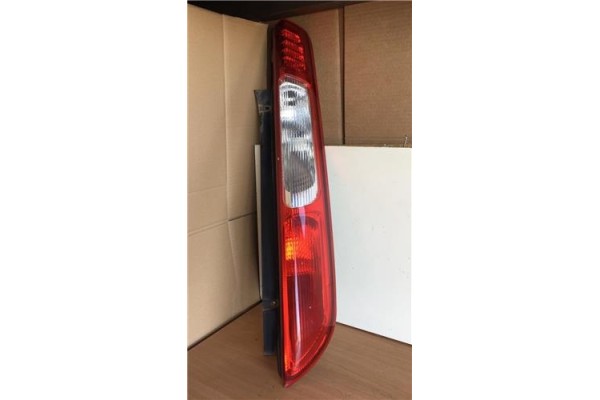 Recambio de piloto trasero derecho para ford focus berlina (cap) 1.6 ghia referencia OEM IAM 4M5113404A 03740D 