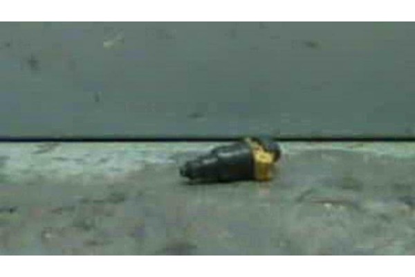 Recambio de inyector para jeep grand cherokee (zj/z) 5.2 ltd. (z) referencia OEM IAM  53007809 DEKA 