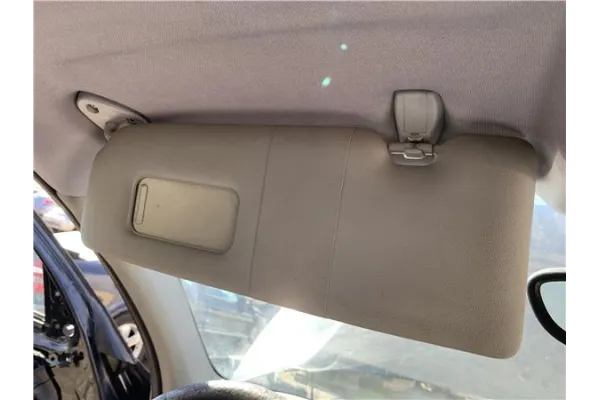 Recambio de parasol izquierdo para bmw serie 1 berlina (e81/e87) 2.0 118d referencia OEM IAM 51167252503  