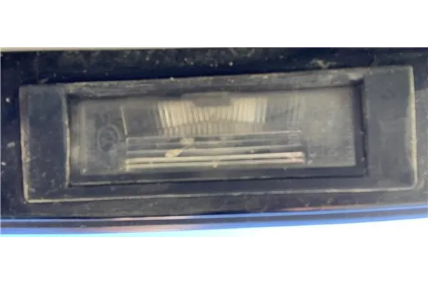 Recambio de piloto matricula para bmw serie 1 berlina (e81/e87) 2.0 118d referencia OEM IAM 63267165735  