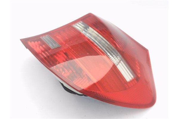 Recambio de piloto trasero derecho para bmw serie 1 berlina (e81/e87) 2.0 118d referencia OEM IAM 63210432622 716495605 