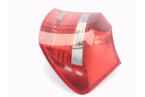 Recambio de piloto trasero derecho para bmw serie 1 berlina (e81/e87) 2.0 118d referencia OEM IAM 63210432622 716495605 