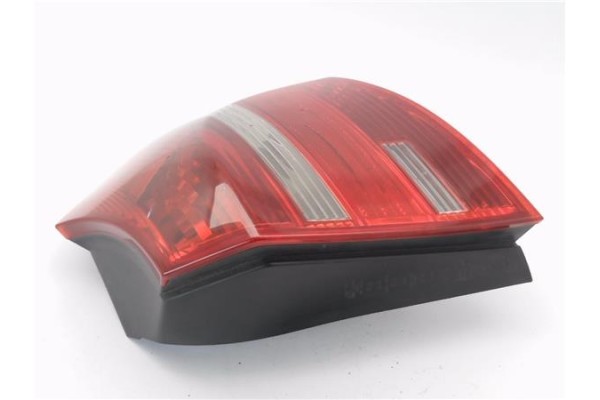 Recambio de piloto trasero derecho para bmw serie 1 berlina (e81/e87) 2.0 118d referencia OEM IAM 63210432622 716495605 