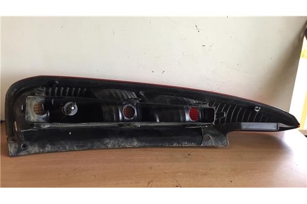 Recambio de piloto trasero derecho para ford fusion (cbk) 1.4 ambiente referencia OEM IAM 2N1113A602B 331308 