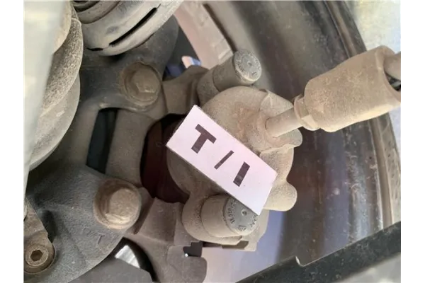 Recambio de pinza freno trasero izquierda para bmw serie 1 berlina (e81/e87) 2.0 118d referencia OEM IAM 34216768697  