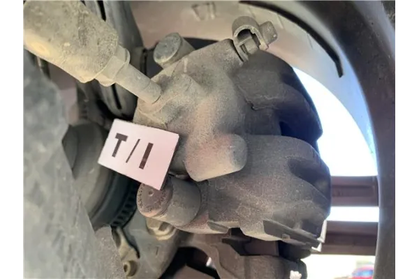 Recambio de pinza freno trasero izquierda para bmw serie 1 berlina (e81/e87) 2.0 118d referencia OEM IAM 34216768697  