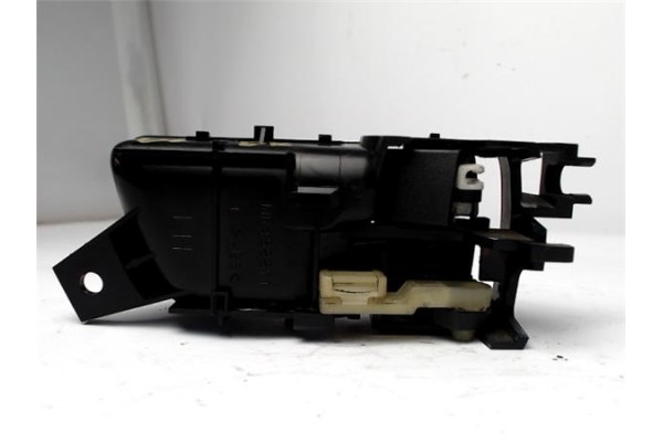 Recambio de manilla int. puerta delantero derecha para mitsubishi space wagon (n80/n90) 2.4 referencia OEM IAM MR432620  