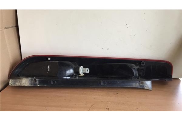 Recambio de piloto trasero derecho para ford focus berlina (cap) 1.6 ghia referencia OEM IAM 4M5113404A  