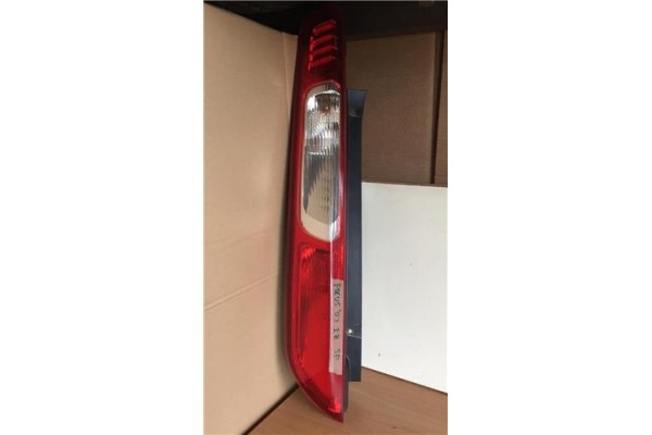 Recambio de piloto trasero izquierdo para ford focus berlina (cap) 1.6 ghia referencia OEM IAM 4M5113405A 03740D 