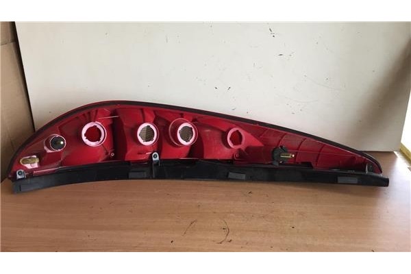 Recambio de piloto trasero derecho para ford mondeo turnier (ge) 1.8 ghia referencia OEM IAM 1S7113404C TK6606 