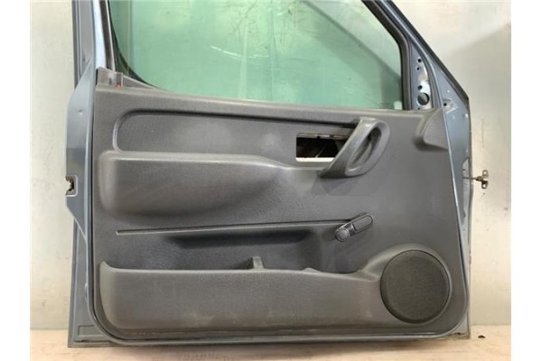 Recambio de puerta delantero izquierda para peugeot partner furgón 1.6 hdi referencia OEM IAM 9002T9  