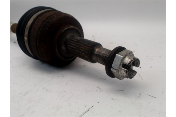 Recambio de palier delantero izquierdo para renault megane iii sport tourer 1.5 dynamique referencia OEM IAM 7711497441  