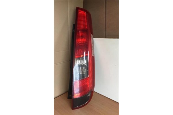 Recambio de piloto trasero derecho para ford fiesta (cbk) 1.3 ghia referencia OEM IAM 2S5113A602A 2S5113A602B 