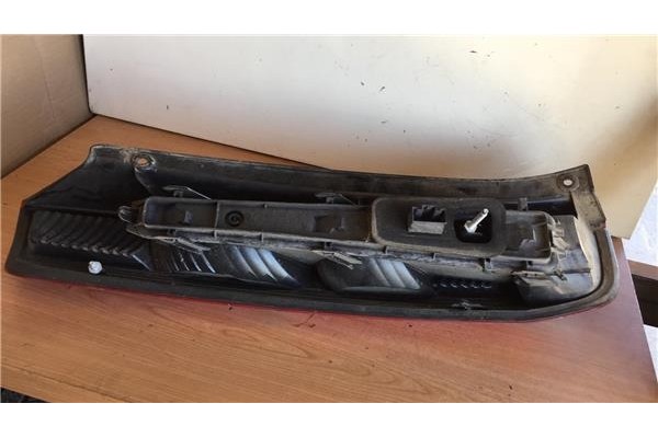 Recambio de piloto trasero derecho para ford fiesta (cbk) 1.25 trend referencia OEM IAM 2S6113A602B 34219 