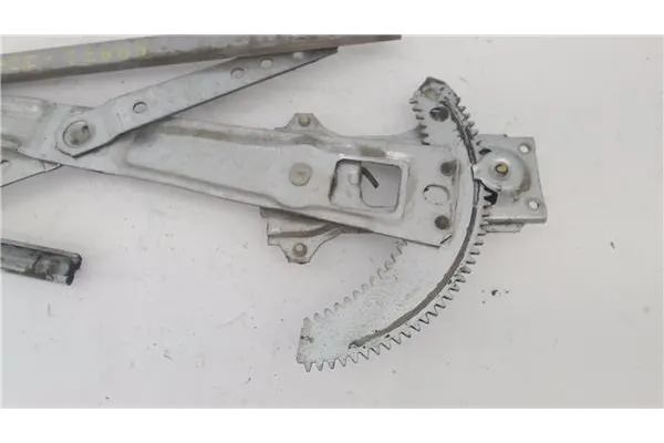 Recambio de elevalunas manual delantero izquierdo para nissan cabstar casbtar e referencia OEM IAM 367531  