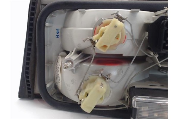 Recambio de piloto porton trasero derecho para bmw serie 5 berlina (e34) 2.5 525i (125kw) referencia OEM IAM   